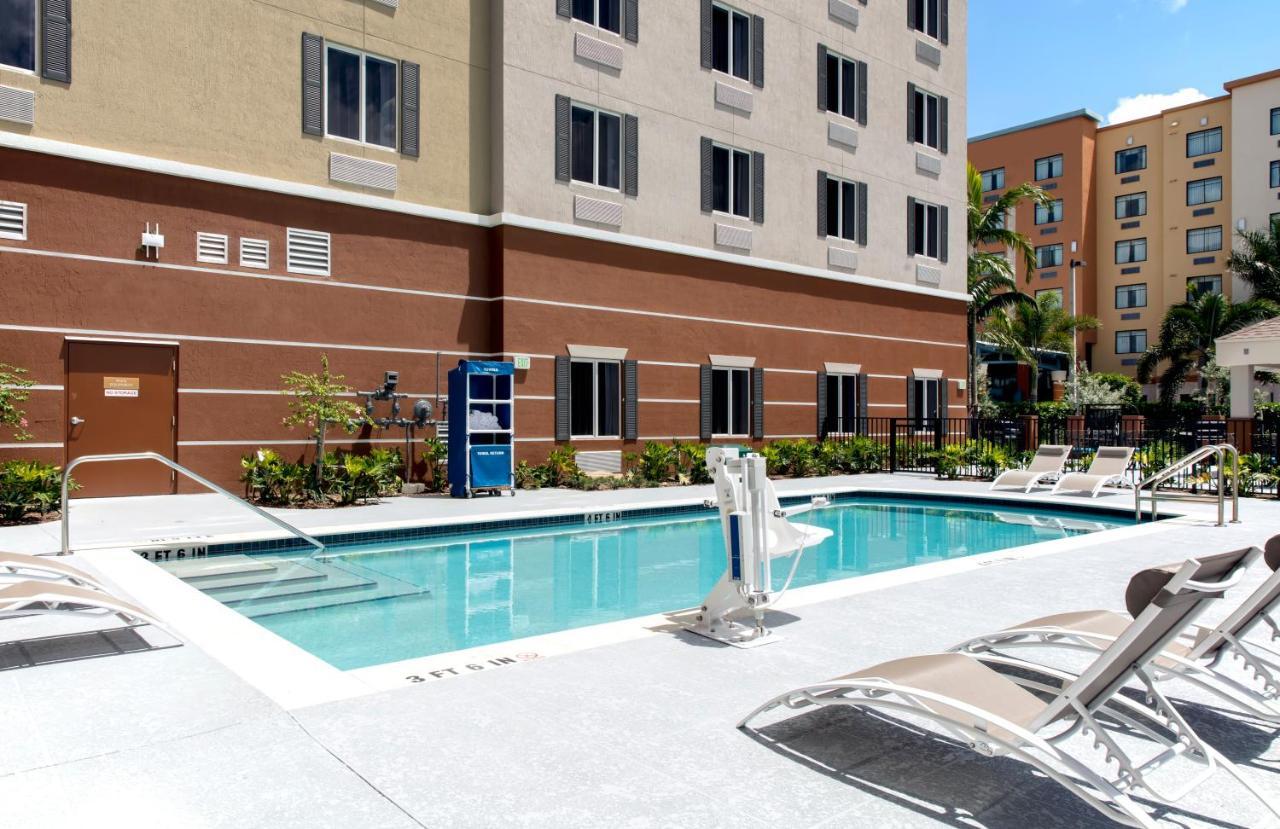 Candlewood Suites - Miami Exec Airport - Kendall By Ihg Country Walk Exterior foto