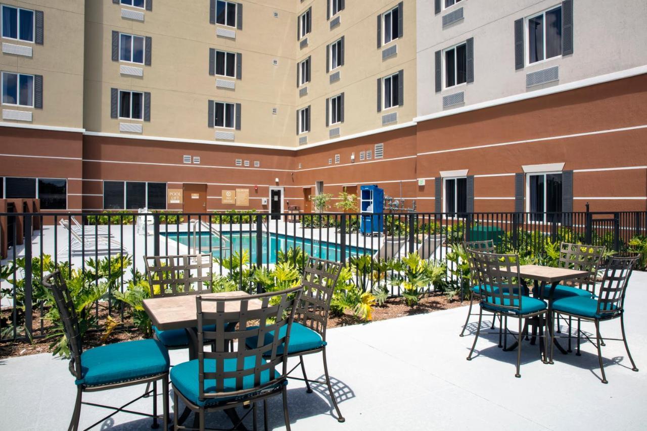 Candlewood Suites - Miami Exec Airport - Kendall By Ihg Country Walk Exterior foto